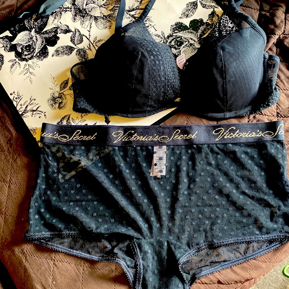 New Victoria secret bra and panty set